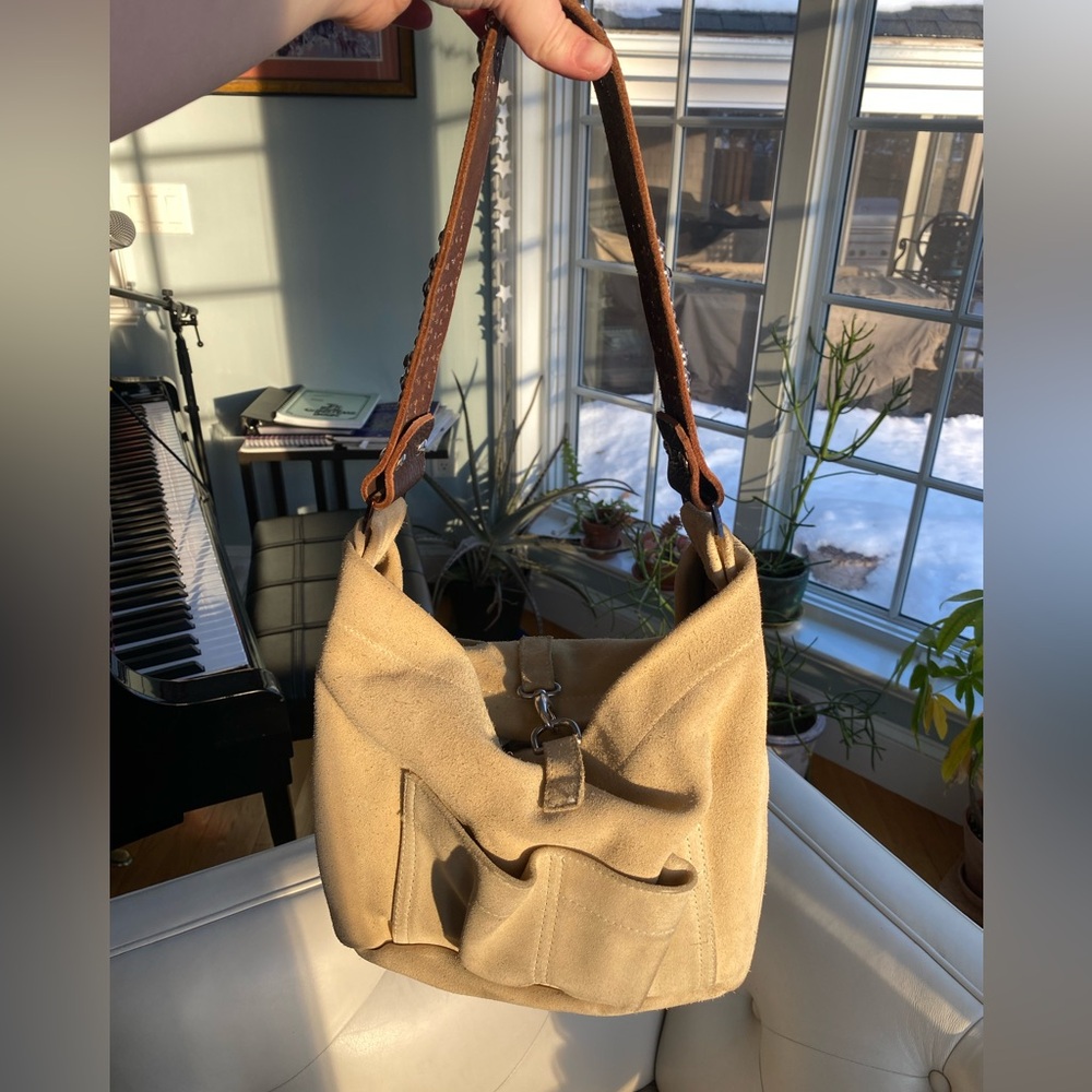 🛑SOLD🚫Rare Vintage Y2K Tylie Malibu Suede Crystal Strap Hobo Shoulder Bag Tan - Picture 2 of 14
